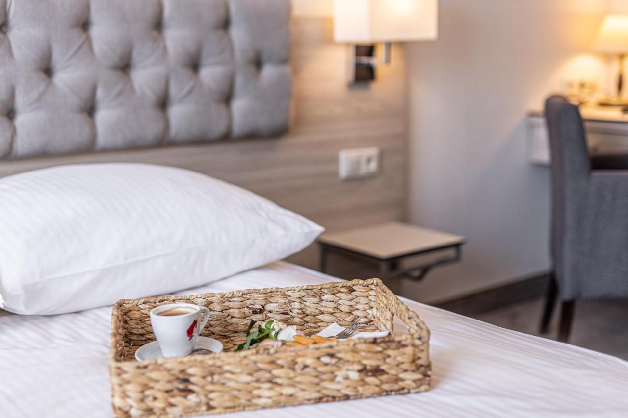Hotel Podlasie Белосток Экстерьер фото