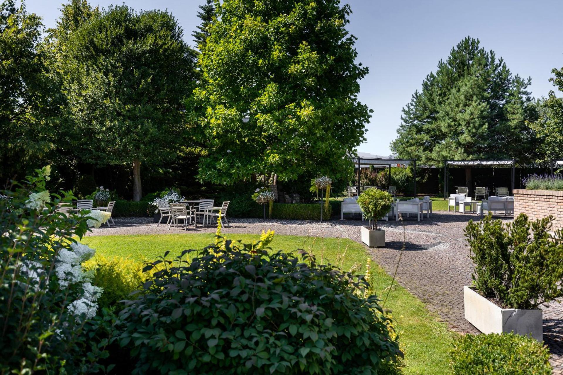 Hotel Podlasie Белосток Экстерьер фото
