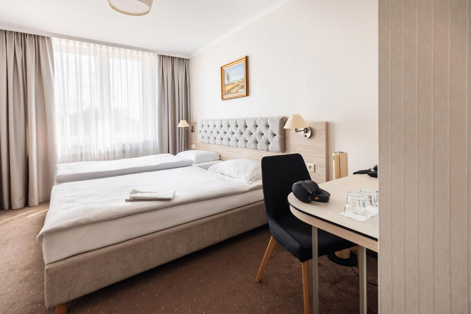Hotel Podlasie Белосток Экстерьер фото